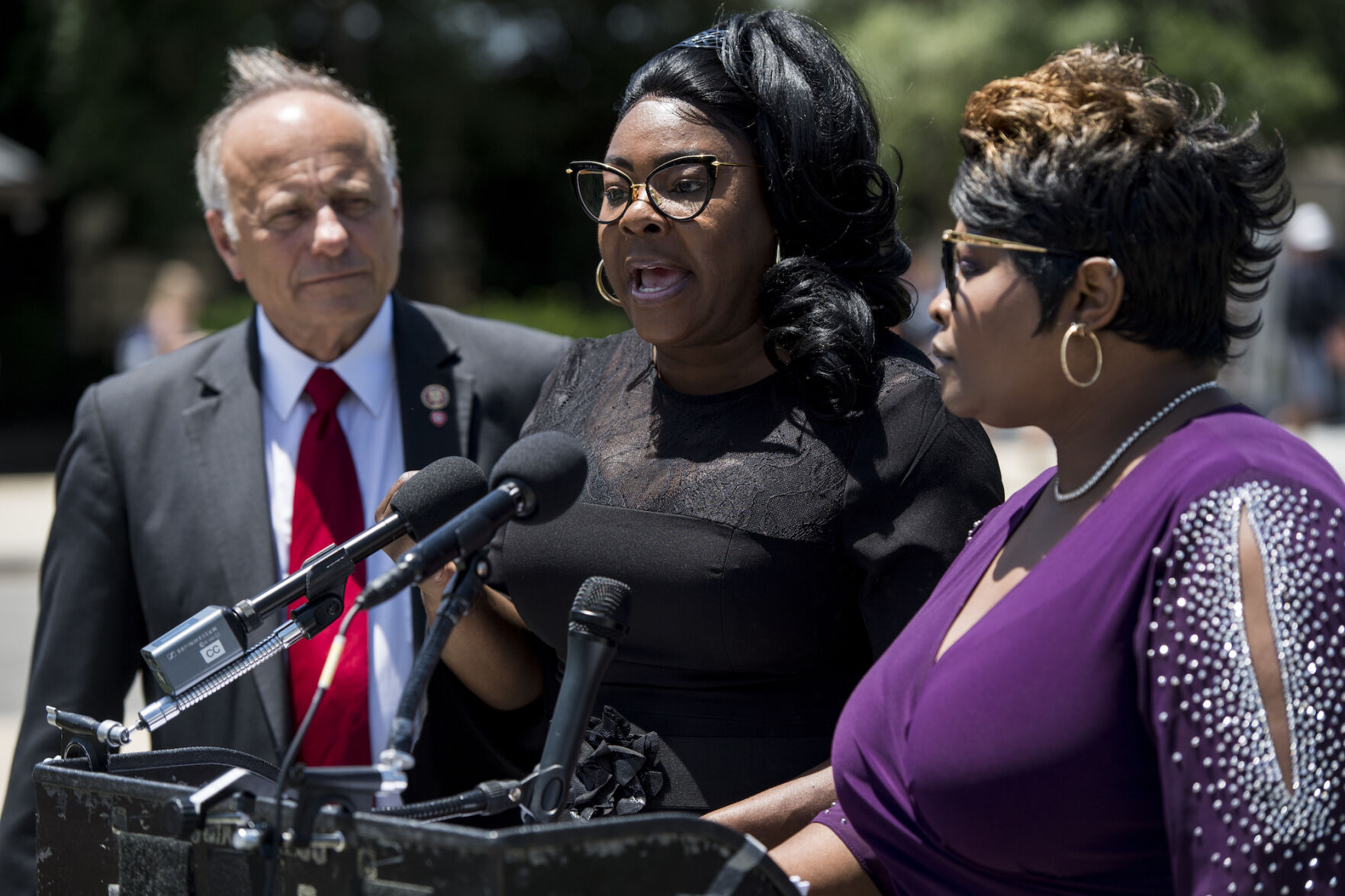Lynette Hardaway, of pro-Trump duo Diamond and Silk, has died